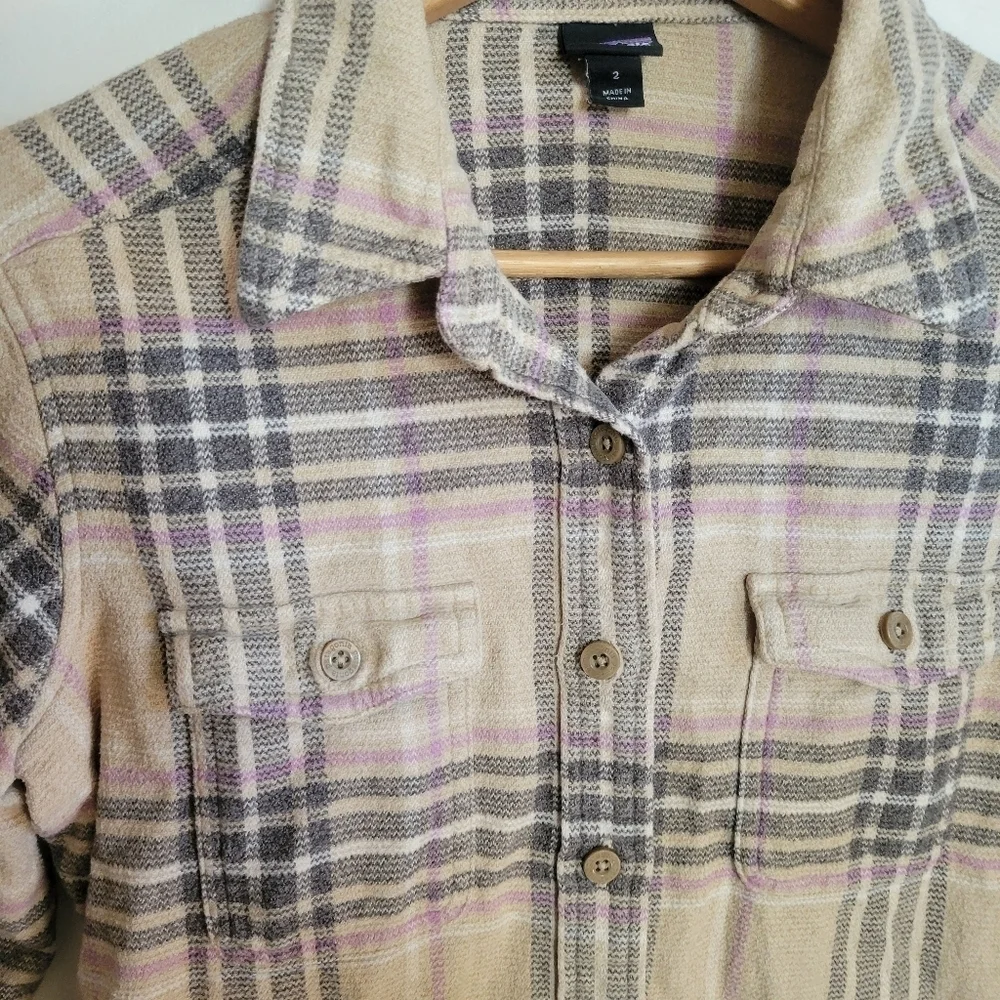 Patagonia Plaid Flannel Long Sleeve Button Down Cream Tan Organic Cotton XS 2 - Picture 3 of 8